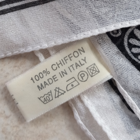 Gianni Versace Vintage 80's Profumi Chiffon Scarf Versace Perfume Logo Motif - Picture 3 of 13